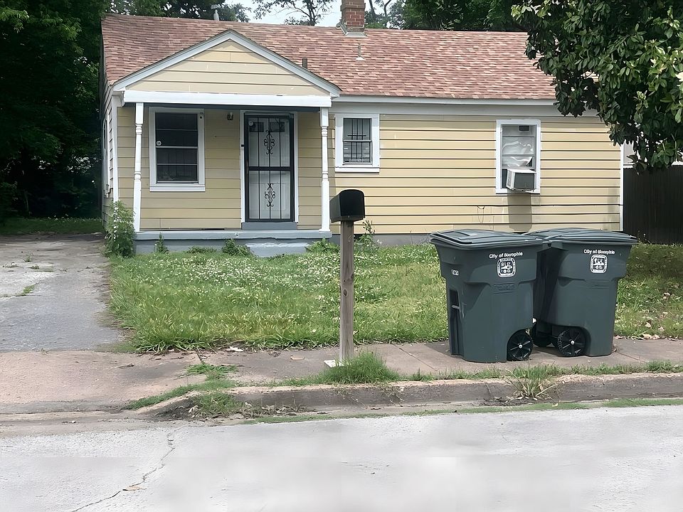1st image of 572 Burlington Cir