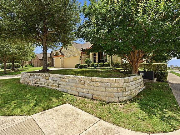 3rd image of 114 Drury Ln
