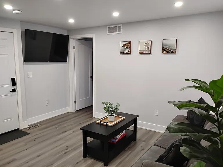 4129 Acheson Ave #3 — Photo 3
