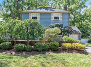 56 Ridgeview Ave, New Providence, NJ 07974