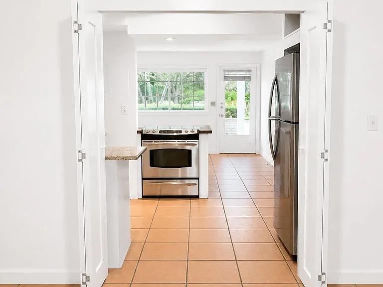 3115 Park Ave #3 — Photo 1