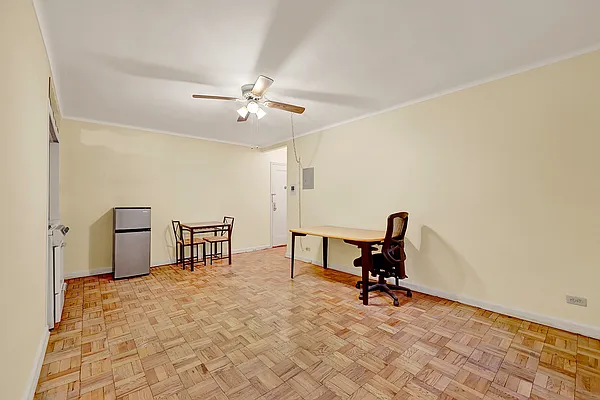 Sold by REMAX Elite | media 6