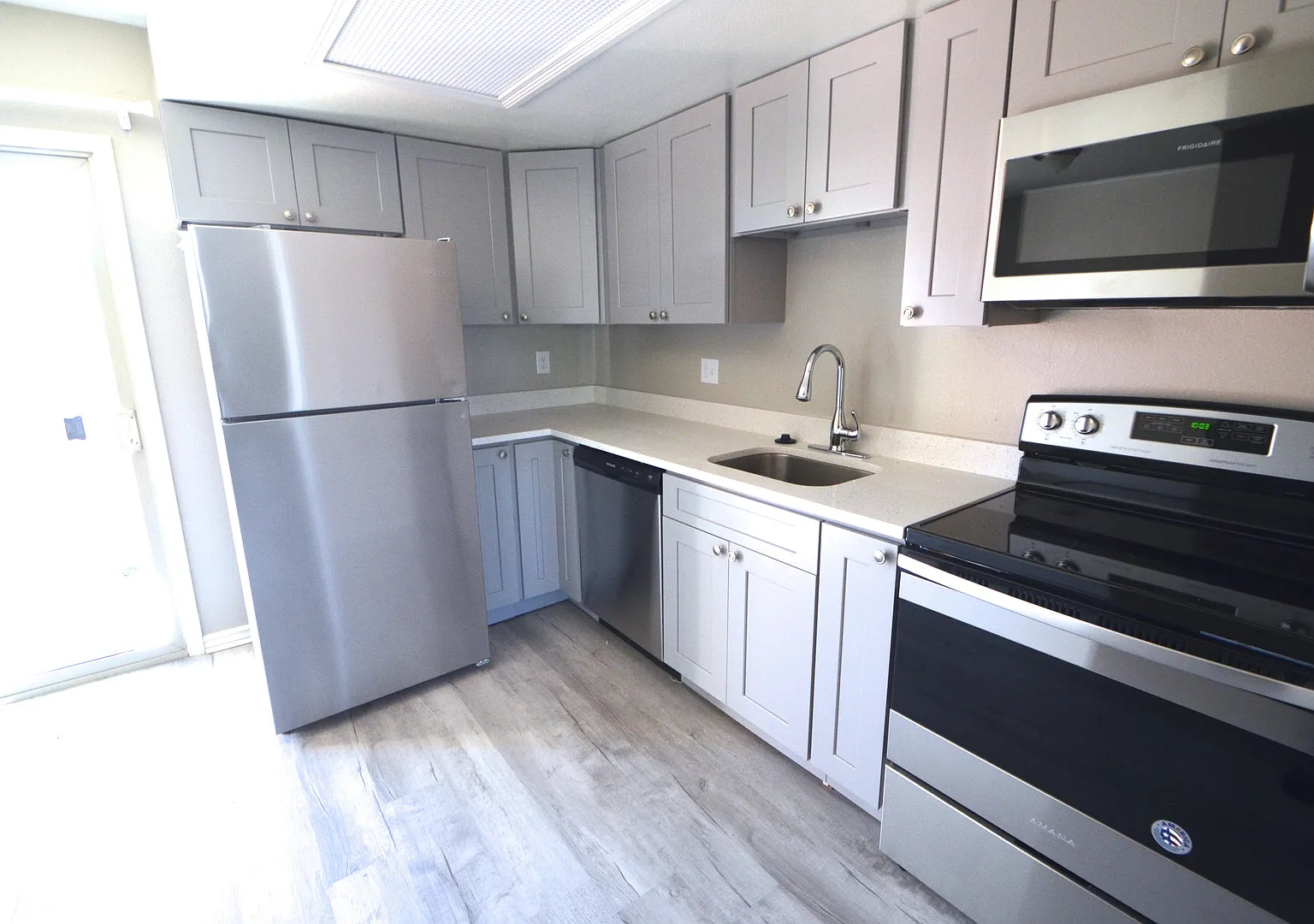 Highline Village Townhomes — Photo 4
