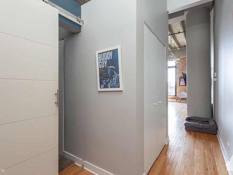 2019_4_23_1601_W_School_Unit_307_15