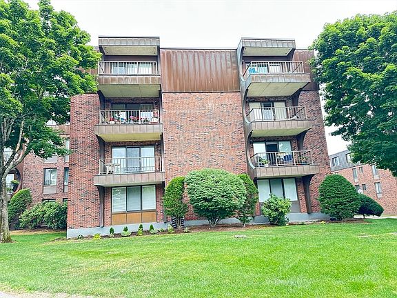 3rd image of 1006 Paradise Rd #4PN