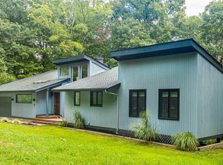 49 Forest View Rd, Wappingers Falls, NY 12590