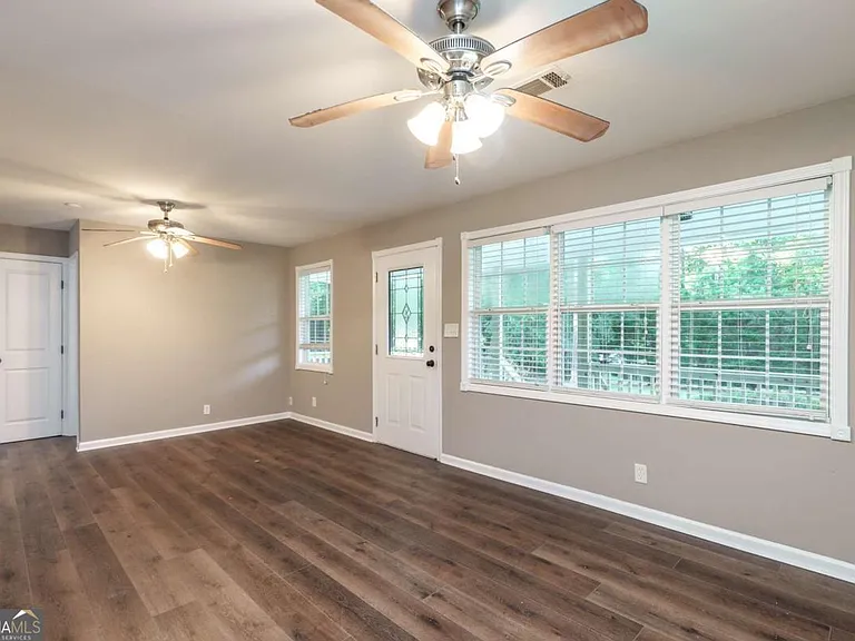 3322 Dewey Hogan Rd — Photo 7