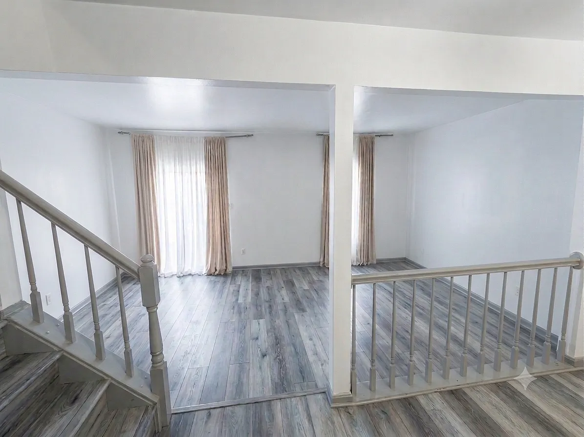 3 bed, 3.5 bath, 2054 sqft, $2,800 — Photo 2
