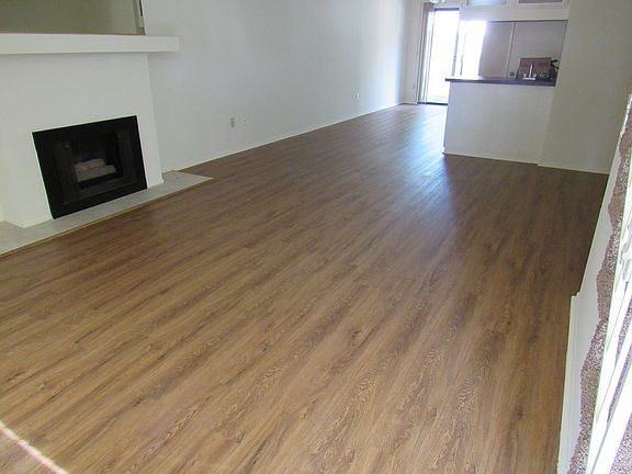 4th image of 621 Colby Cir