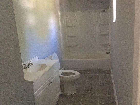 3rd image of 324 W Santa Gertrudis St