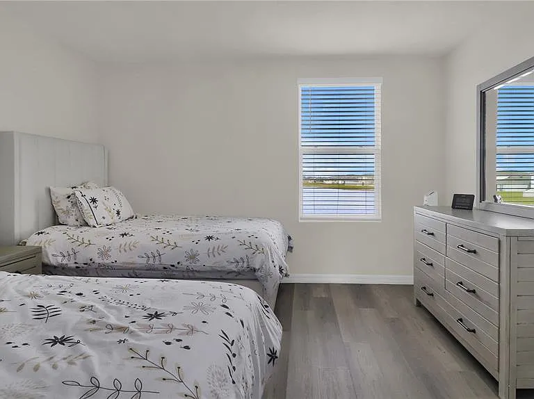 5546 Logan Cave Ave — Photo 18