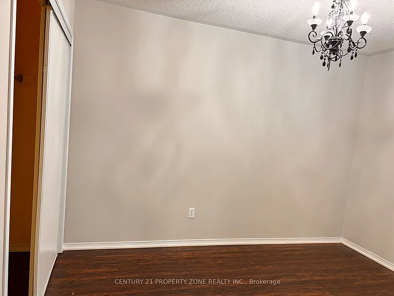 2201 Crestmont Dr — Photo 9