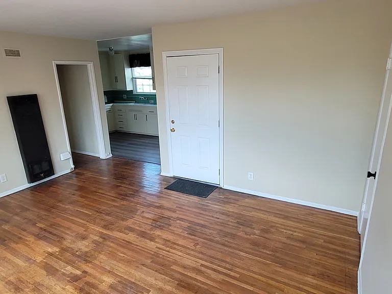 1623 S Sycamore Ave #4 — Photo 3