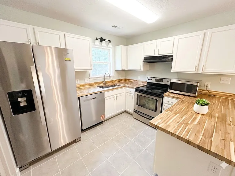 108 White Stone Ct — Photo 3
