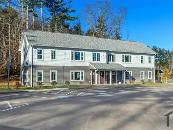 36 Arbor Cir #B, Goffstown, NH 03045