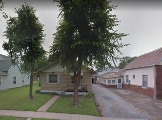 305 S 18th St, Herrin, IL 62948