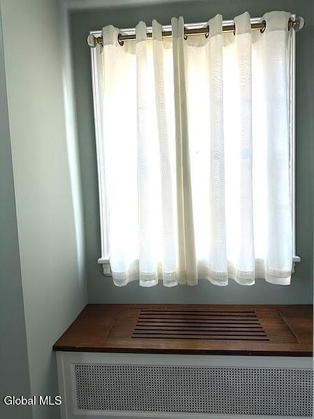 3rd image of 843 Wright Avenue