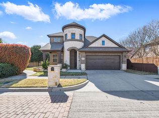 601 Crestridge Cir, Euless, TX 76040