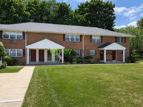 153 N Maple Ave #3153, Park Ridge, NJ 07656
