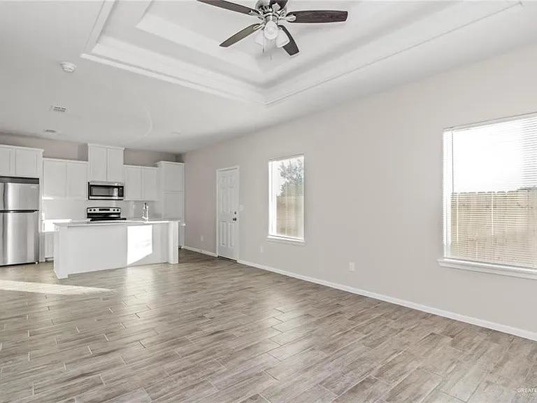 1304 W Sucre Dr #3 — Photo 6