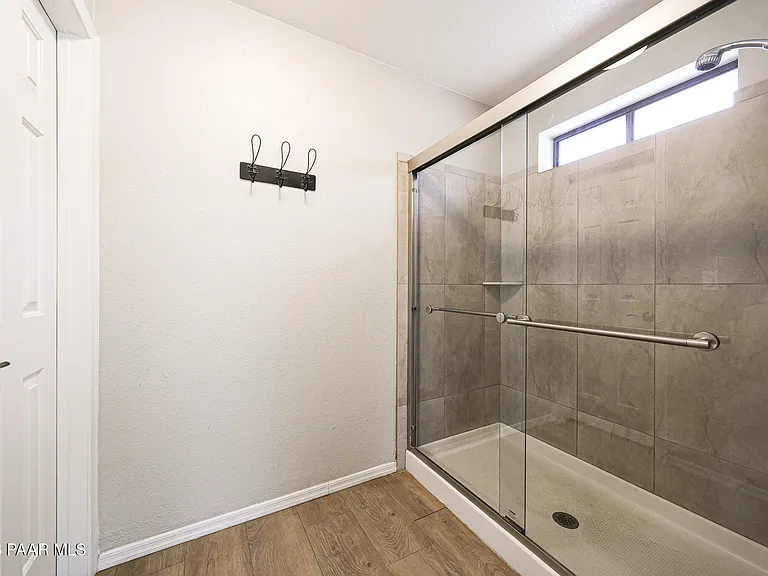 6320 W Paradise Ln — Photo 4