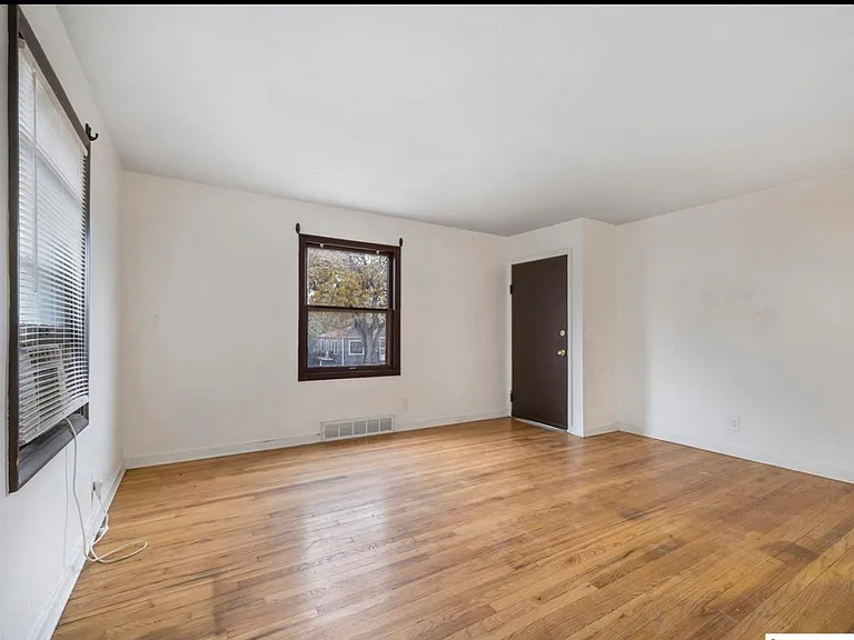 4520 Lafayette Ave #2 — Photo 3