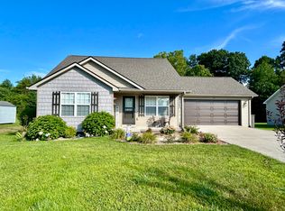 152 Canterbury Dr, Science Hill, KY