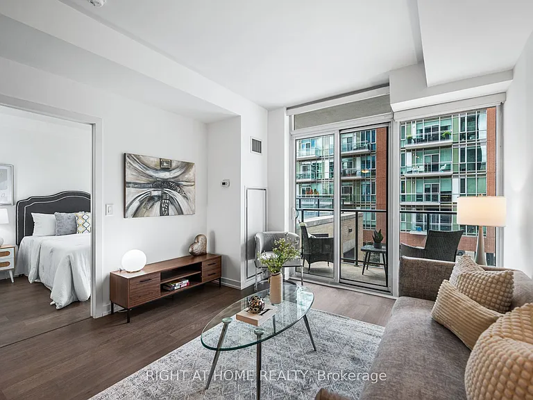 105 George St #312 — Photo 13