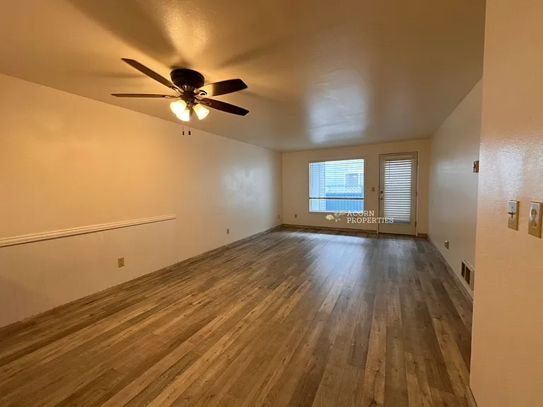 730 SE 8th Ave #F102 — Photo 12