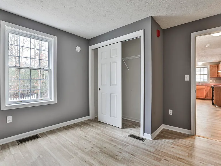 54 Vandora Dr — Photo 22