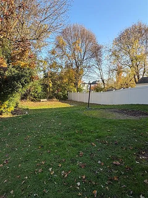 3 bed, 1250 sqft, $1,795 — Photo 1