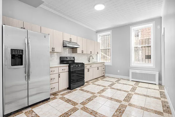 Rented by Douglas Elliman | media 16