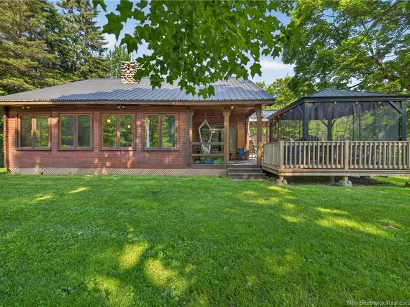 38 Blue Jay Ln, Bathurst, NB E2A 7L6