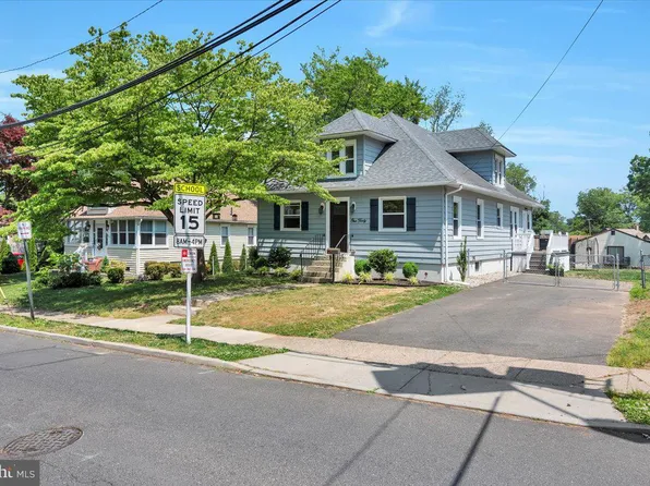 140 Woodland Ave, Barrington, NJ 08007