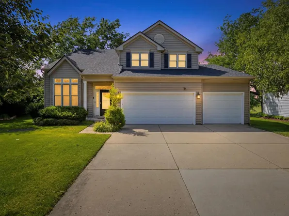 2560 Westminster Ln, Aurora, IL 60506