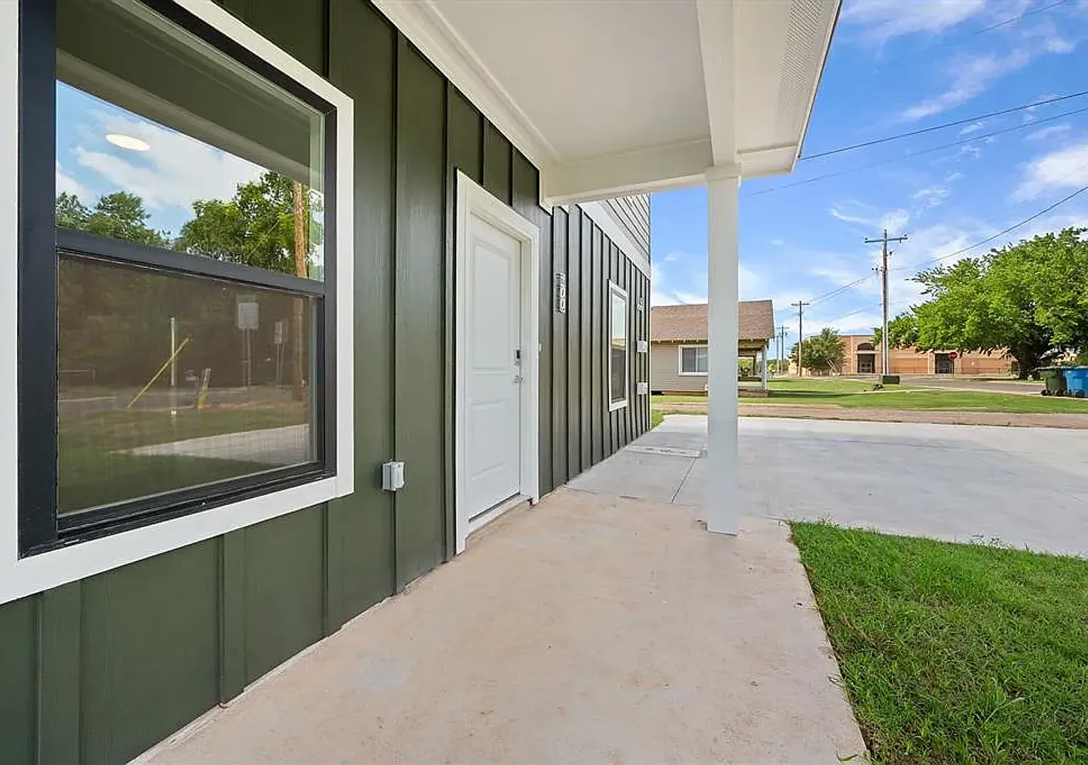 Beautiful New Construction in Edmond — Photo 3