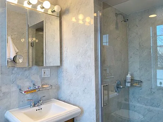 Rented by Rachel Realty | media 27