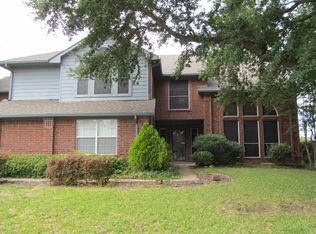 5913 Covington Dr, Rowlett, TX 75089