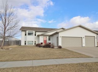 1916 14th St NW, Minot, ND 58703