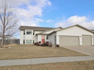 1916 14th St NW, Minot, ND, 58703