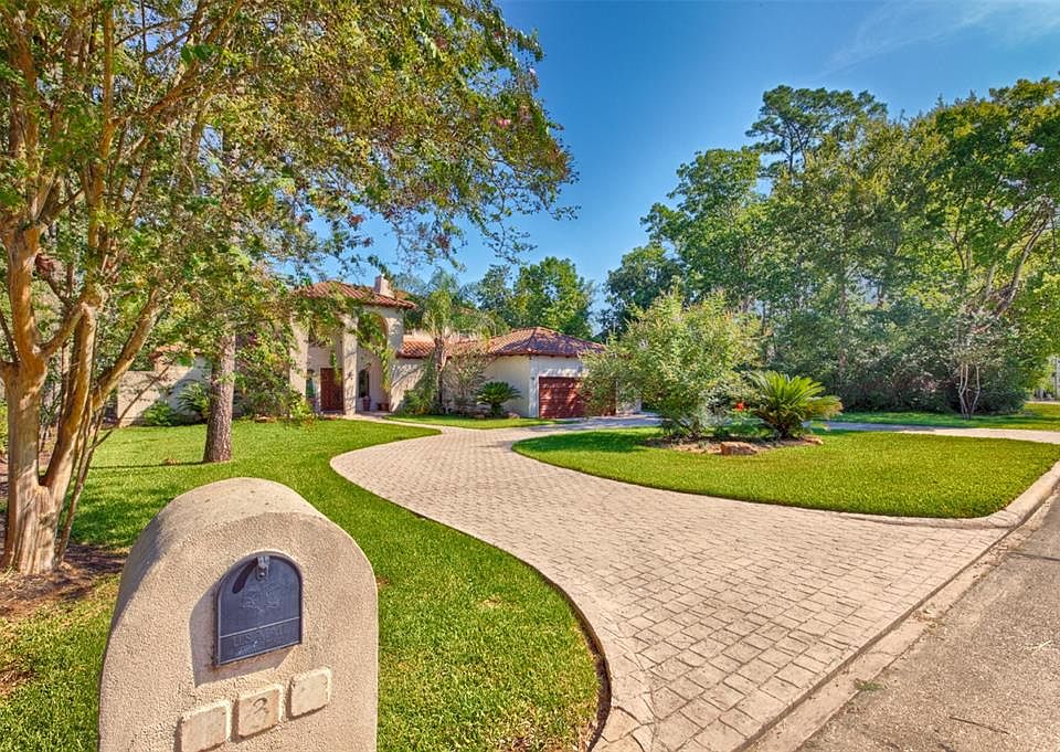 1st image of 132 Lakeside Dr