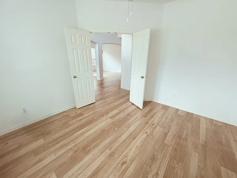 5612 Leven Ln — Photo 12