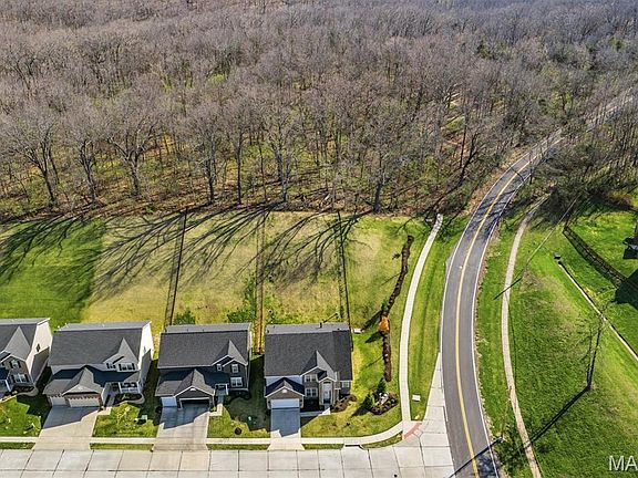 5th image of 280 Arbors At Bridle Path