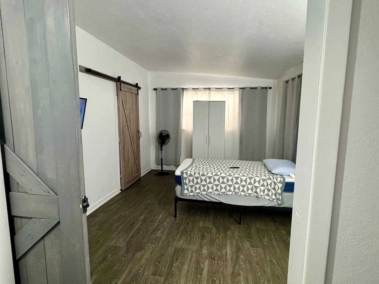 1305 Aswan Dr — Photo 3