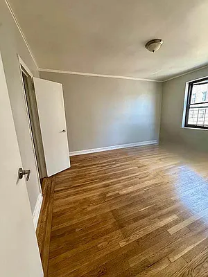 Bedroom, photo 1