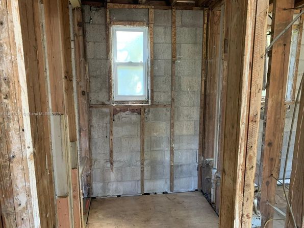 jacksonville-florida-154611076 picture