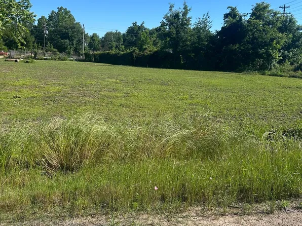 Fitzhugh St, Itta Bena, MS 38941