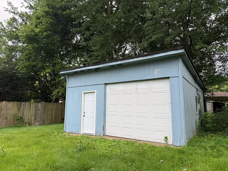 3551 Mayflower Ave — Photo 5