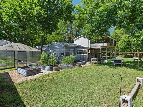 108 Blue Moon Ct, Springtown, TX 76082