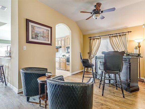 2nd image of 2704 Gray Rock Dr